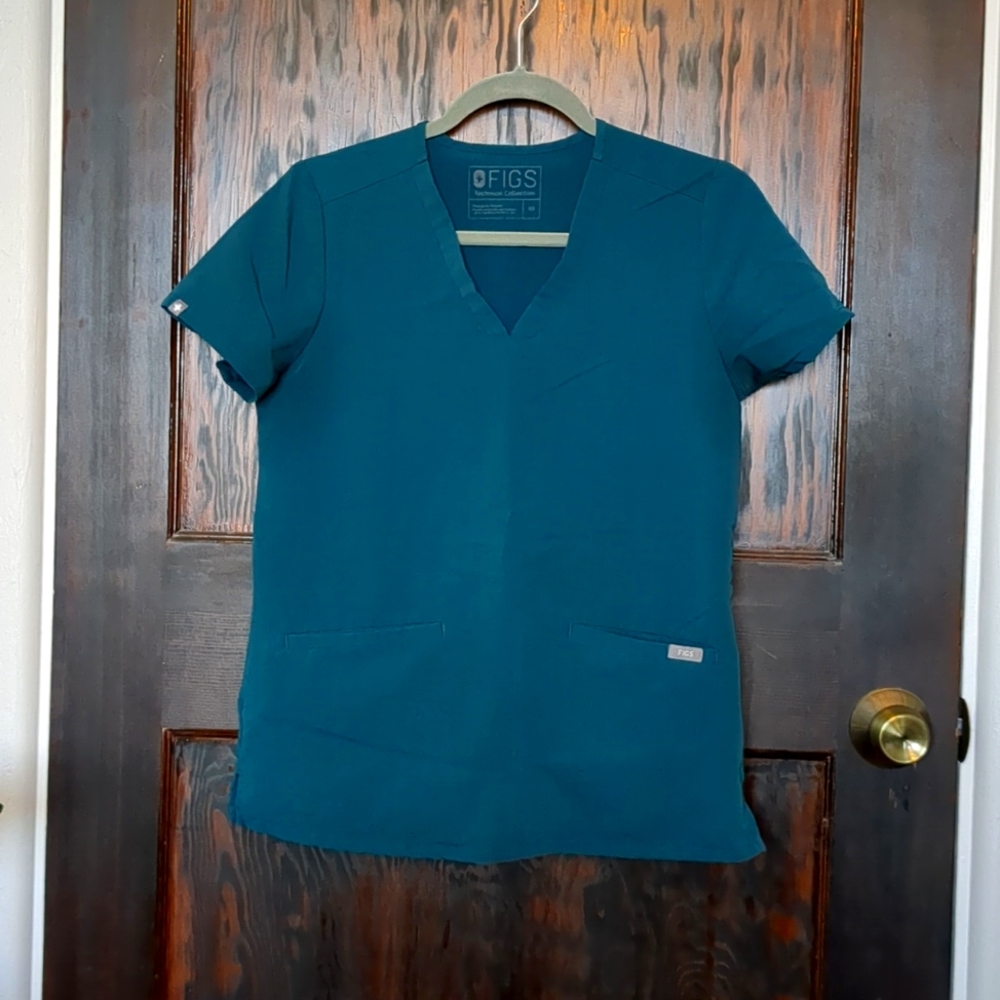 FIGS Casma Scrub Top